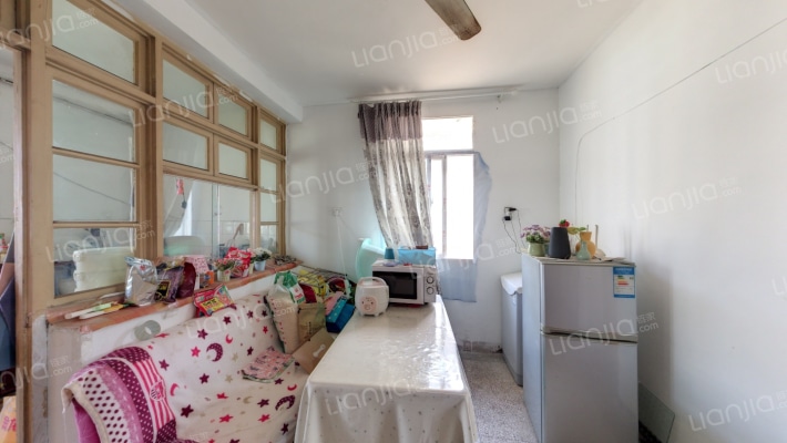 荣事达小区二手房实景图