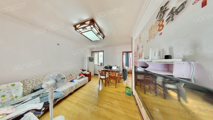 青岛印象湾D区二手房实景图