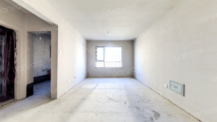 宏远阳光丽景南向两居，，毛坯随意装修，业主急售-客厅