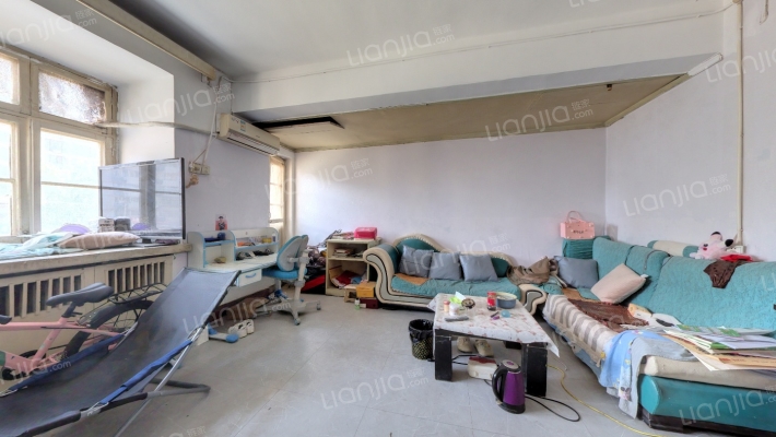 南小巷77号院二手房实景图