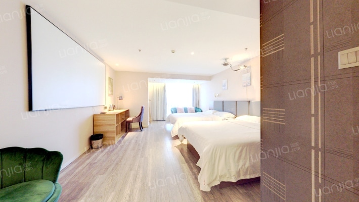 雅地天际二手房实景图