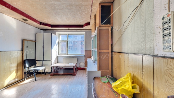 气象宿舍二手房实景图