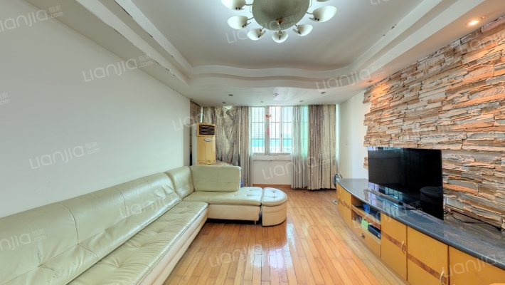 机场蓝天小区二手房实景图