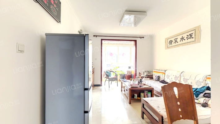 高铁区域天地新城精装修三居室家具家电齐全拎包入住-客厅