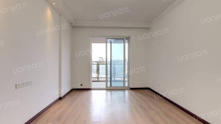 卓尔生活城二期湖湾二手房实景图