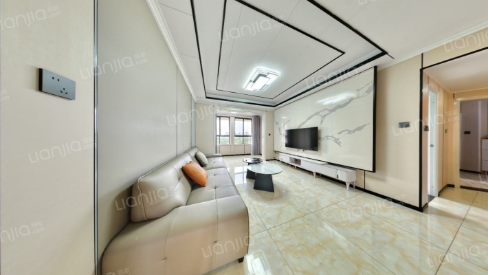 温莎湖畔二手房实景图