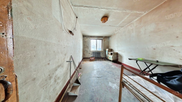 保工怡园二手房实景图