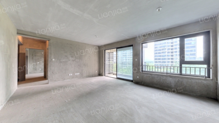 铂悦世家二手房实景图