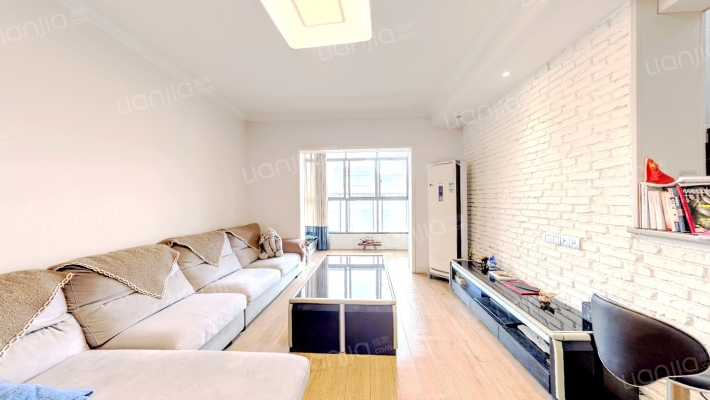 龙领半岛二手房实景图