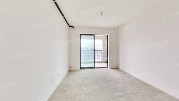 中建凤凰湖畔二手房实景图