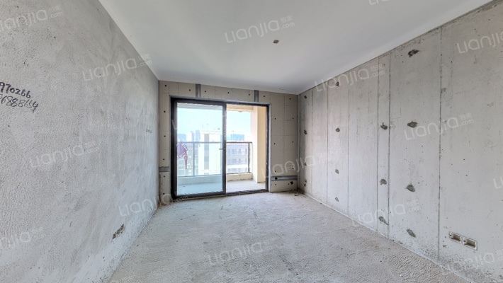 红星天铂二手房实景图