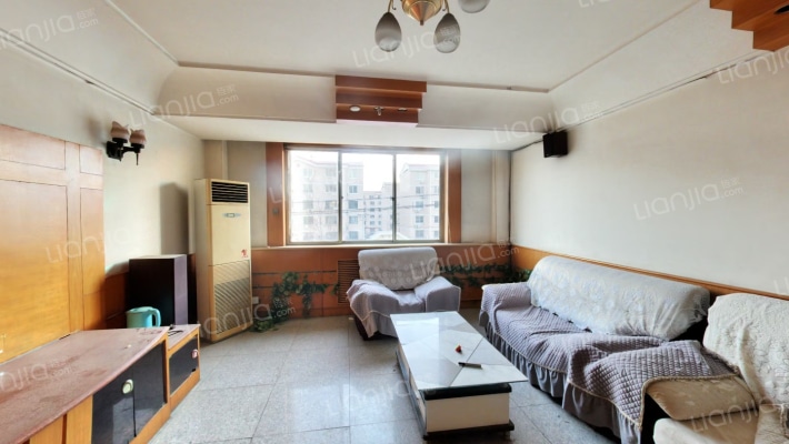 金霞别墅二手房实景图