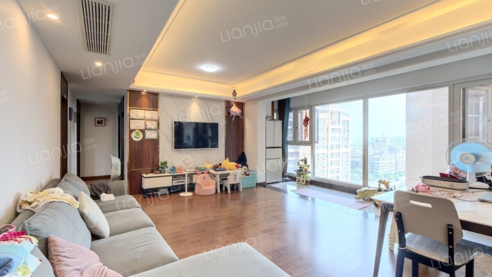 缤纷翡翠湾二期二手房实景图