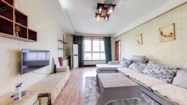 鲁伟家园二手房实景图