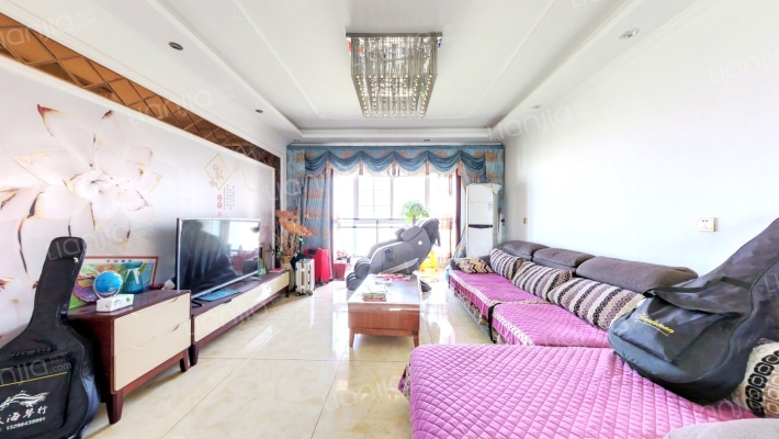 蓝堡佳苑二手房实景图