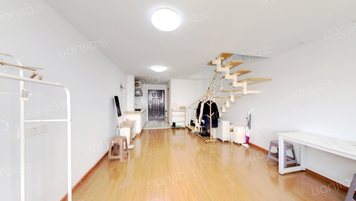 鸿运大厦二手房实景图