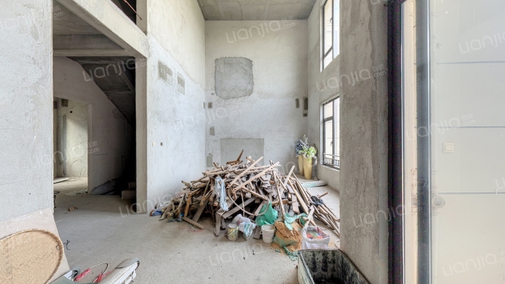 合景天峻广场别墅区二手房实景图