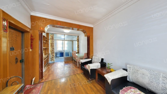 泰山小区二手房实景图