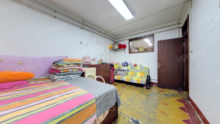 经一路180号二手房实景图