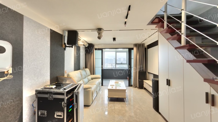 湖畔克拉公馆二手房实景图