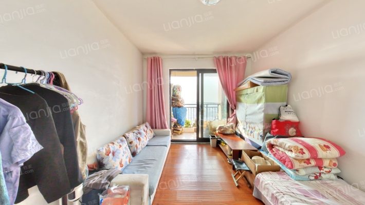 实地玫瑰庄园二手房实景图