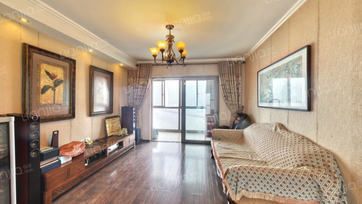 世茂锦绣长江一期二手房实景图