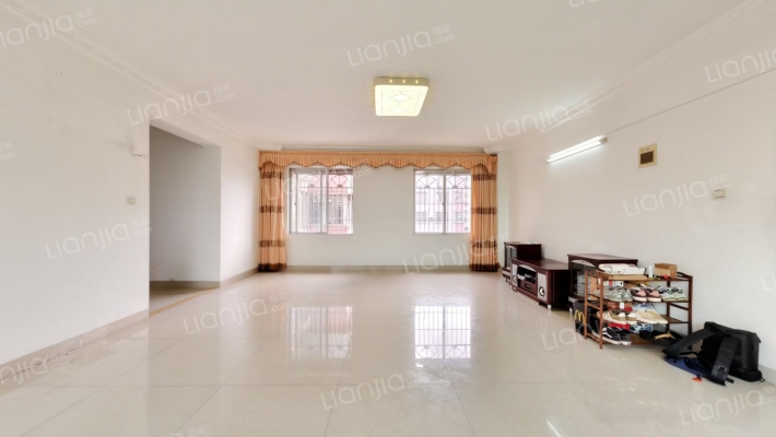 泰河苑二手房实景图