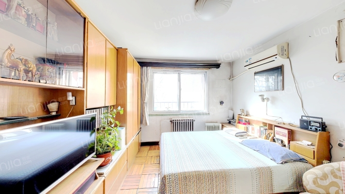 重华南里二手房实景图