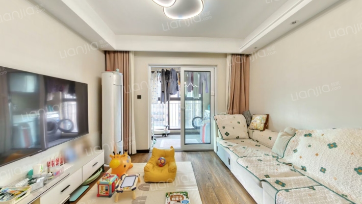 翡翠河滨雅苑二手房实景图