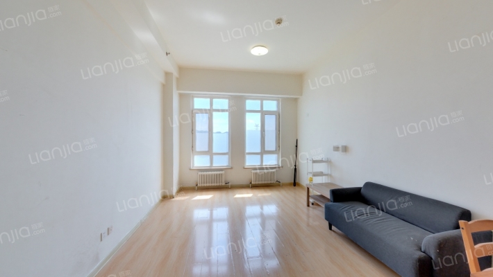 亿达春田耶鲁时区二手房实景图