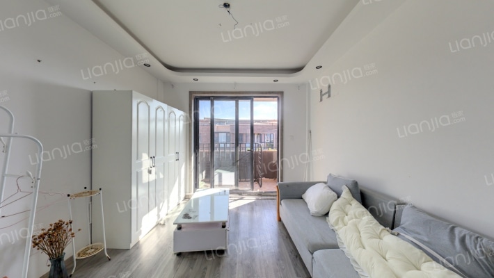 滴水湖馨苑一期二手房实景图