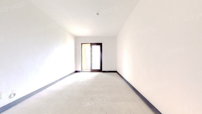 新江与城清晖岸二手房实景图