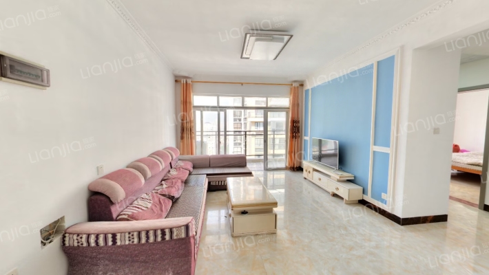 北部湾国际公馆二手房实景图