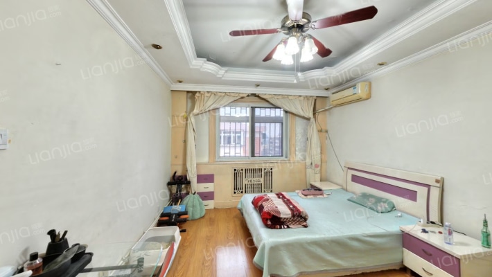 泰来里二手房实景图