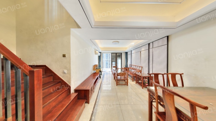 世茂璀璨天城二期二手房实景图