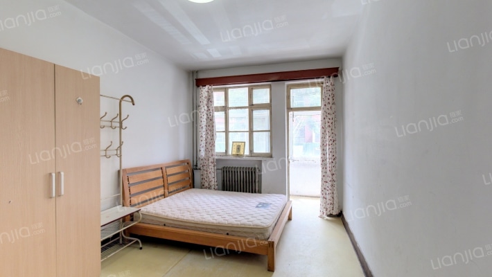 保险公司宿舍二手房实景图