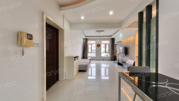 加州洋房二手房实景图