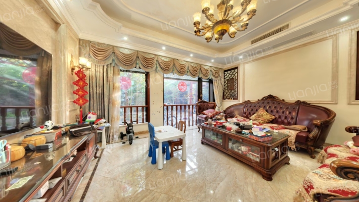 绿地海域乾唐墅二手房实景图