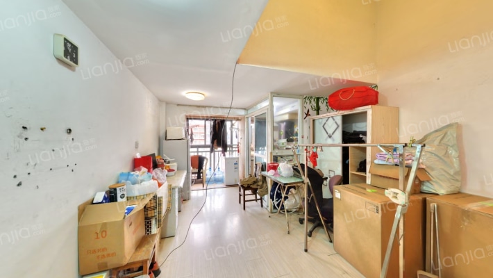 东郊小镇邻里中心二手房实景图