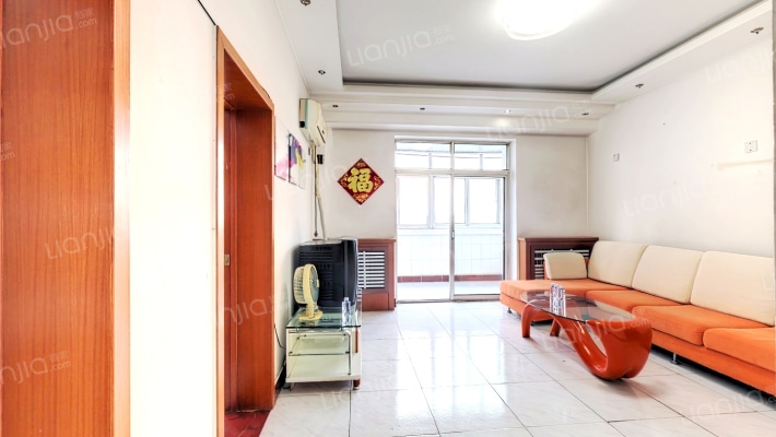 东兴北街 光明小区 本房价格低-客厅