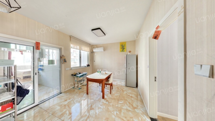 颐河绿苑二手房实景图