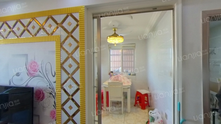 水岸公馆二手房实景图