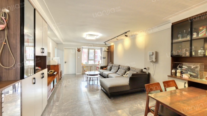 龙锦苑东一区二手房实景图