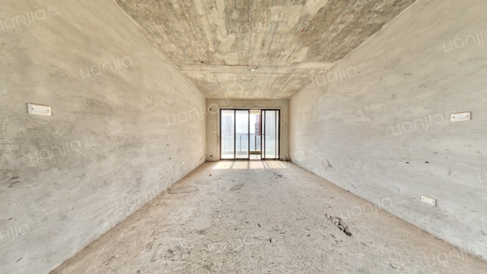 星河丹堤C区二手房实景图