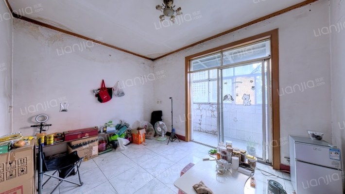 新圃南街小区二手房实景图