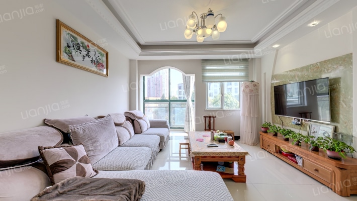 水岸车影二手房实景图