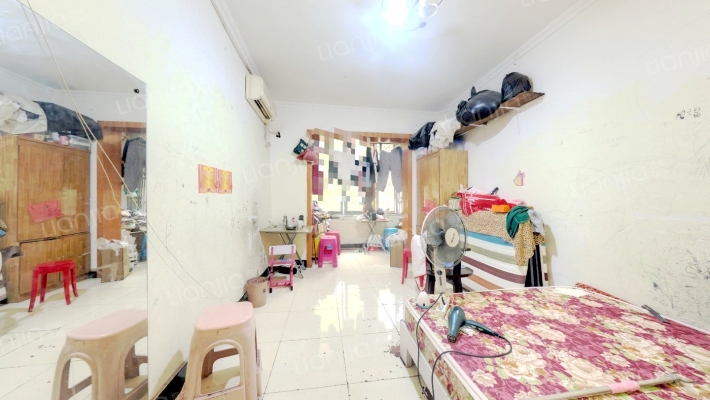 吉祥街14号二手房实景图