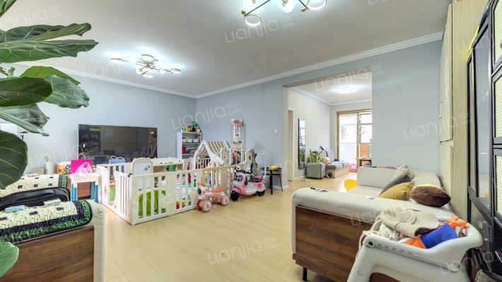 金实小区·彤实园二手房实景图