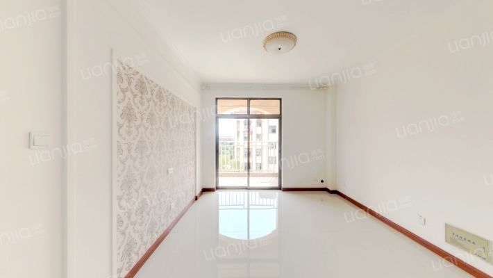 滨海假日C区二手房实景图