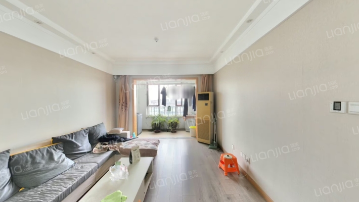 中南君悦府二手房实景图